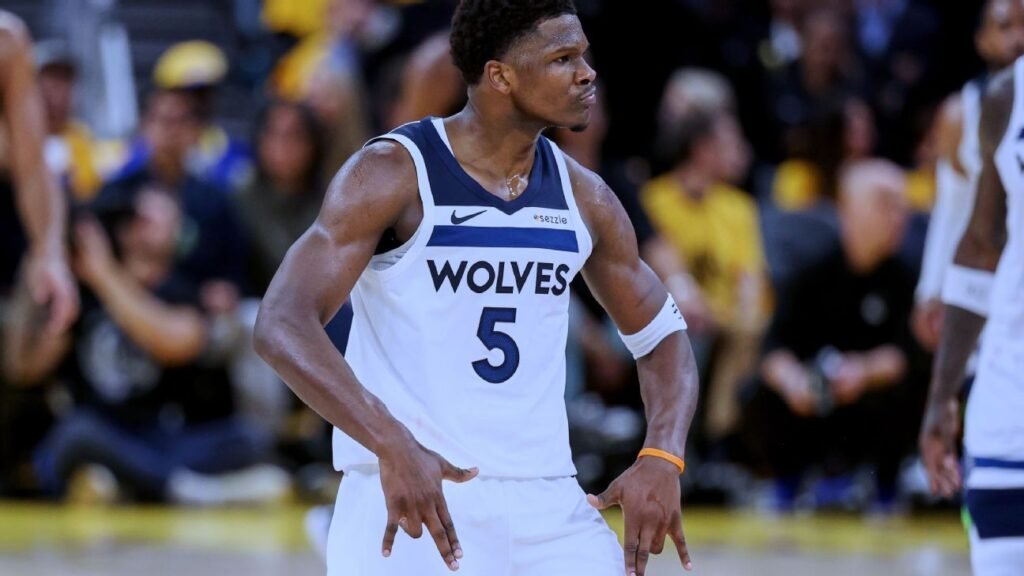 Ant sparks Wolves with words, play for 3-1 lead