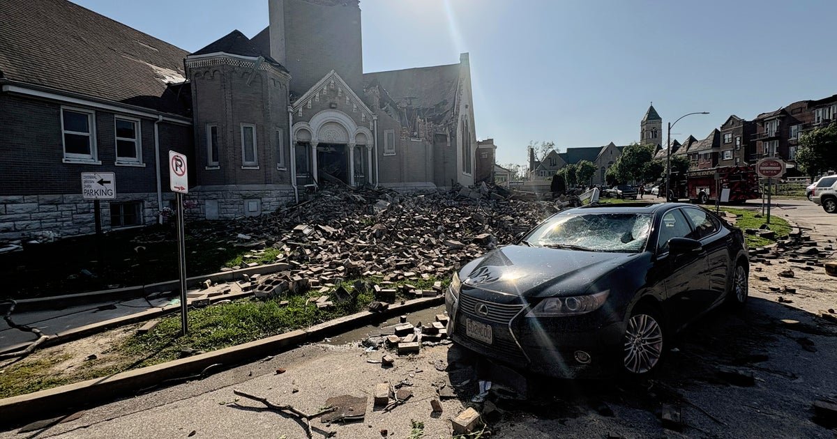 At least 4 people dead in St. Louis after severe storm swept through city