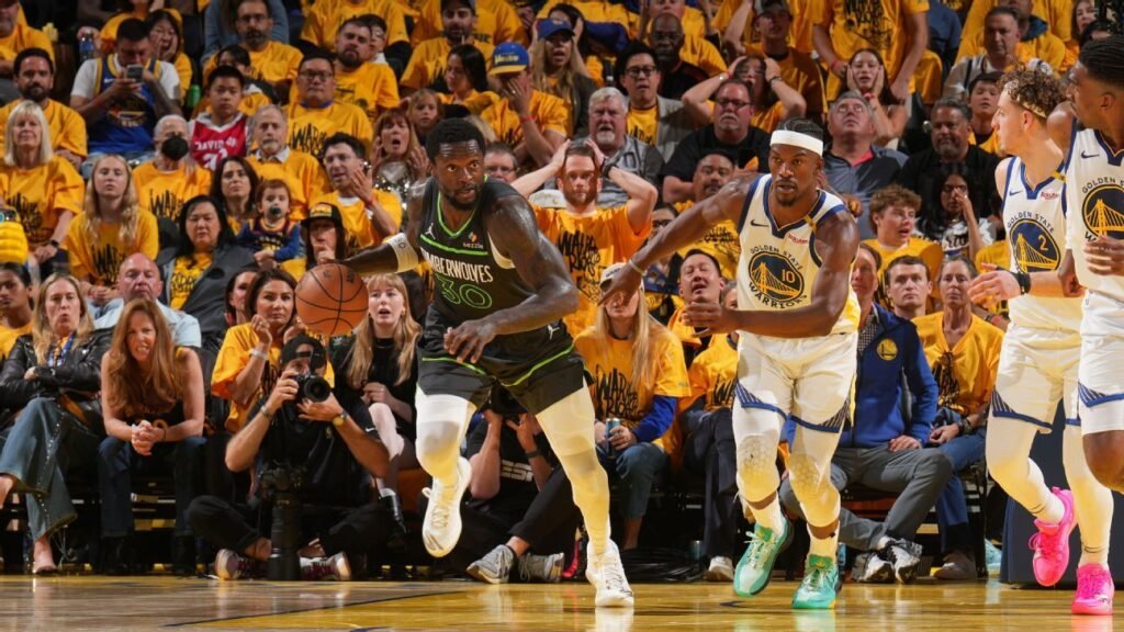 Do-it-all Randle’s triple-double fuels Wolves’ win