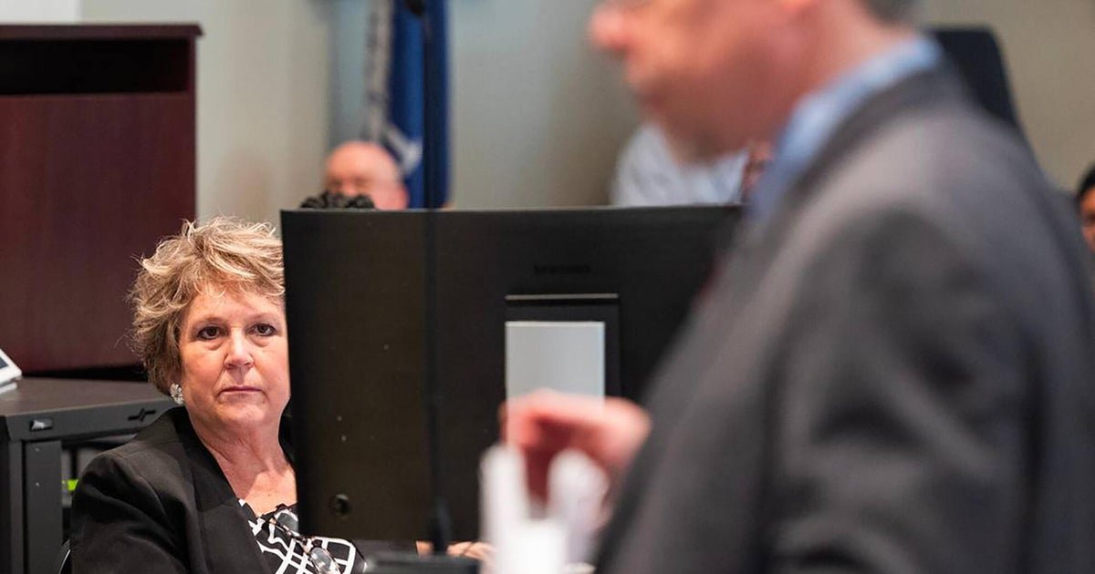 Former clerk in Alex Murdaugh murder trial arrested, charged in connection with alleged crimes while serving as county official