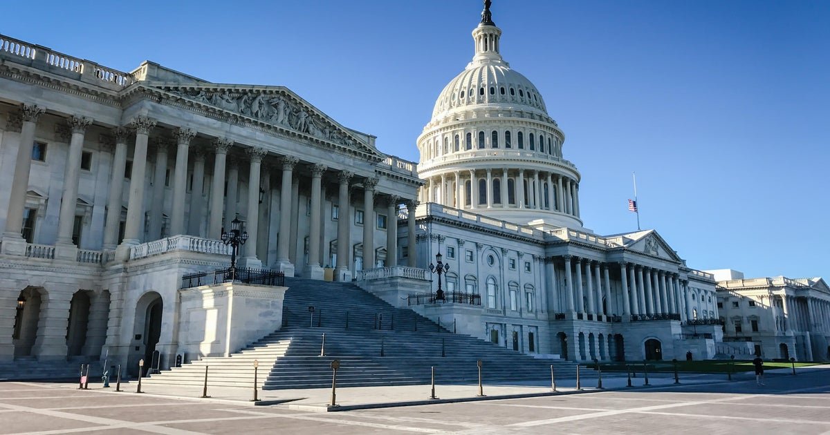 Moody’s downgrades U.S. credit rating, citing rising government debt