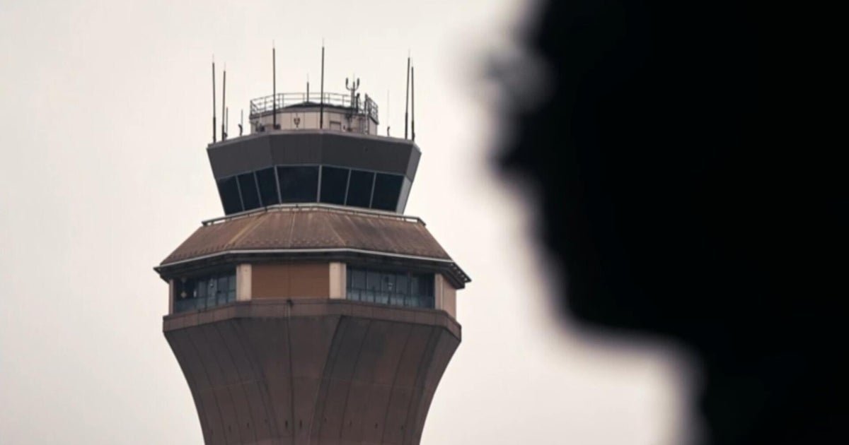 Officials reveal undisclosed air traffic control outages at Newark