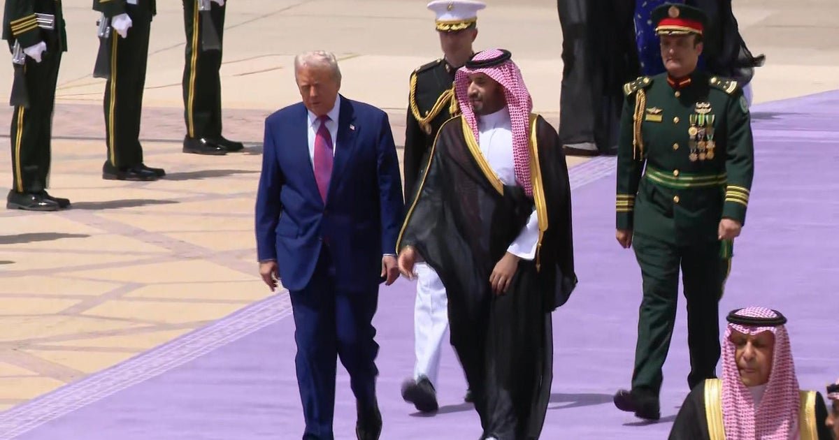 President Trump arrives in Saudi Arabia amid backlash over Qatar jet offer