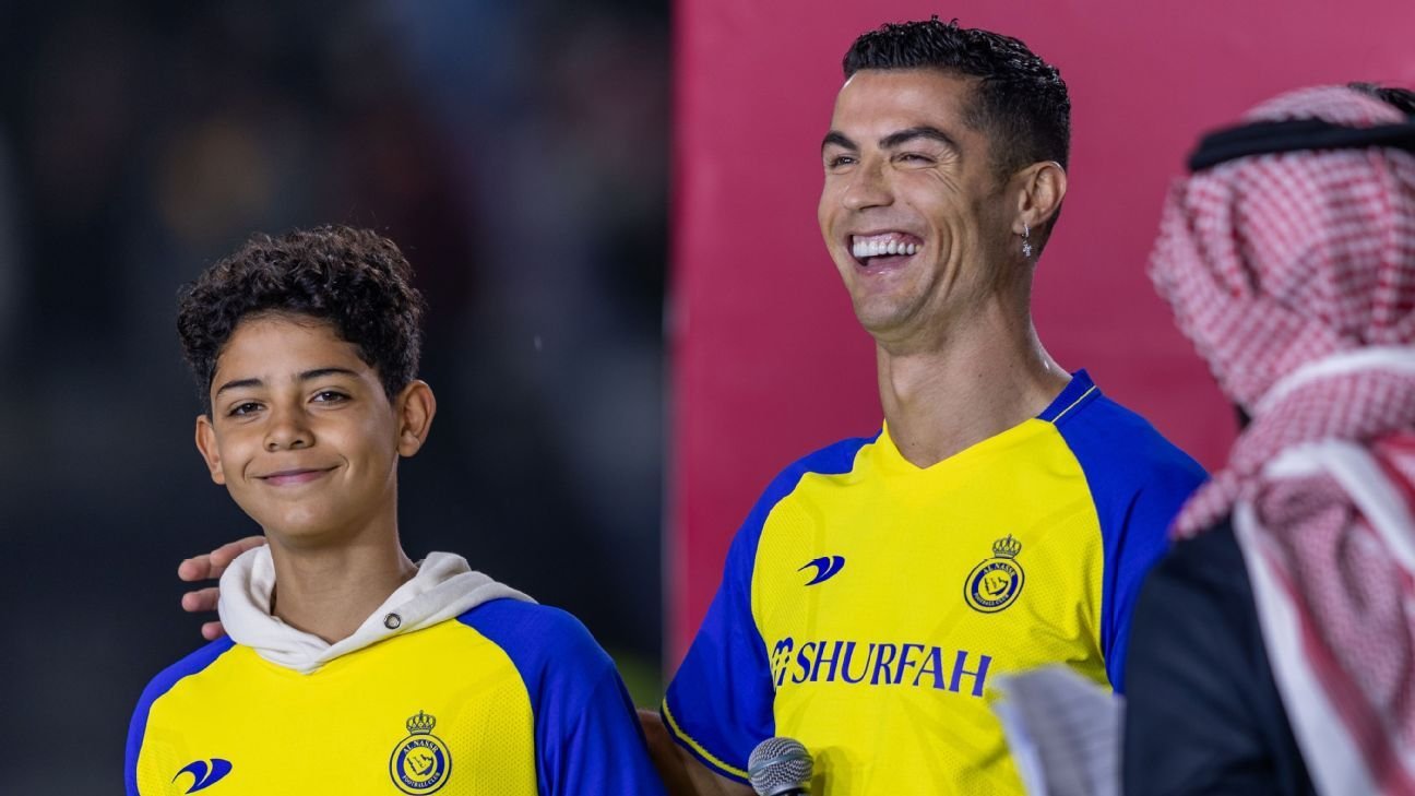 Ronaldo tops Curry, Fury on Forbes’ earnings list