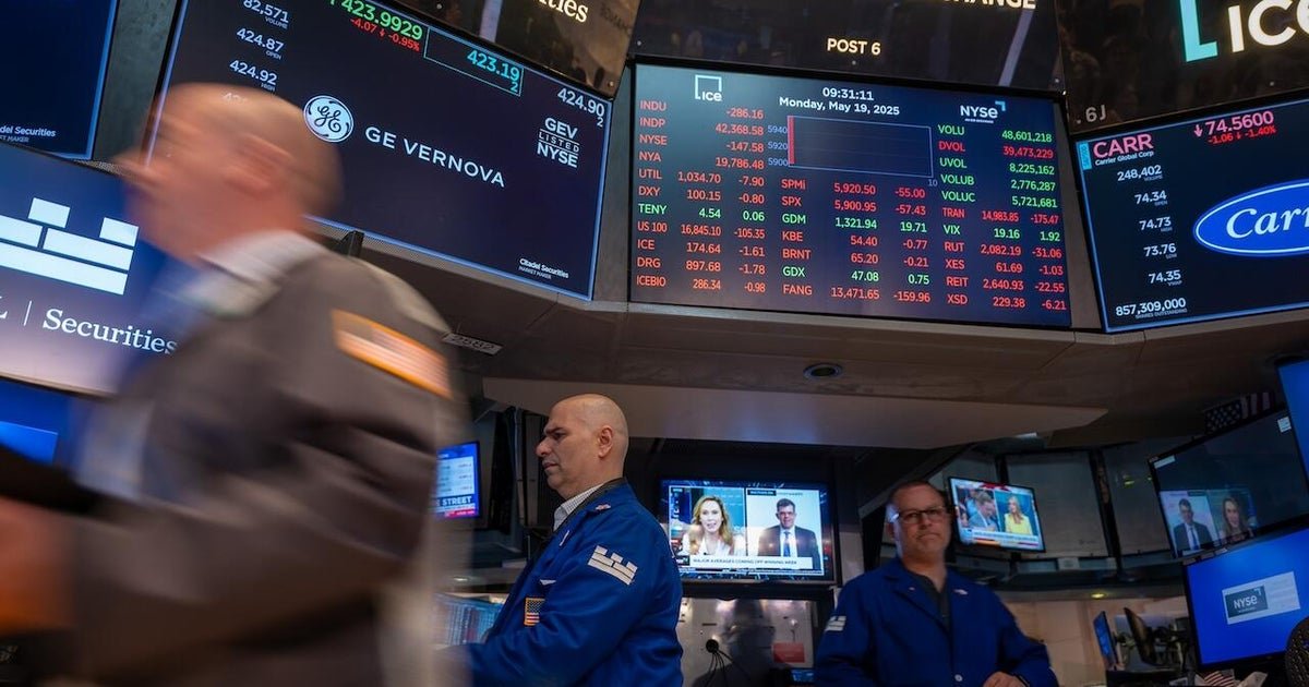 Stocks rise after U.S. trade court blocks Trump’s emergency tariffs