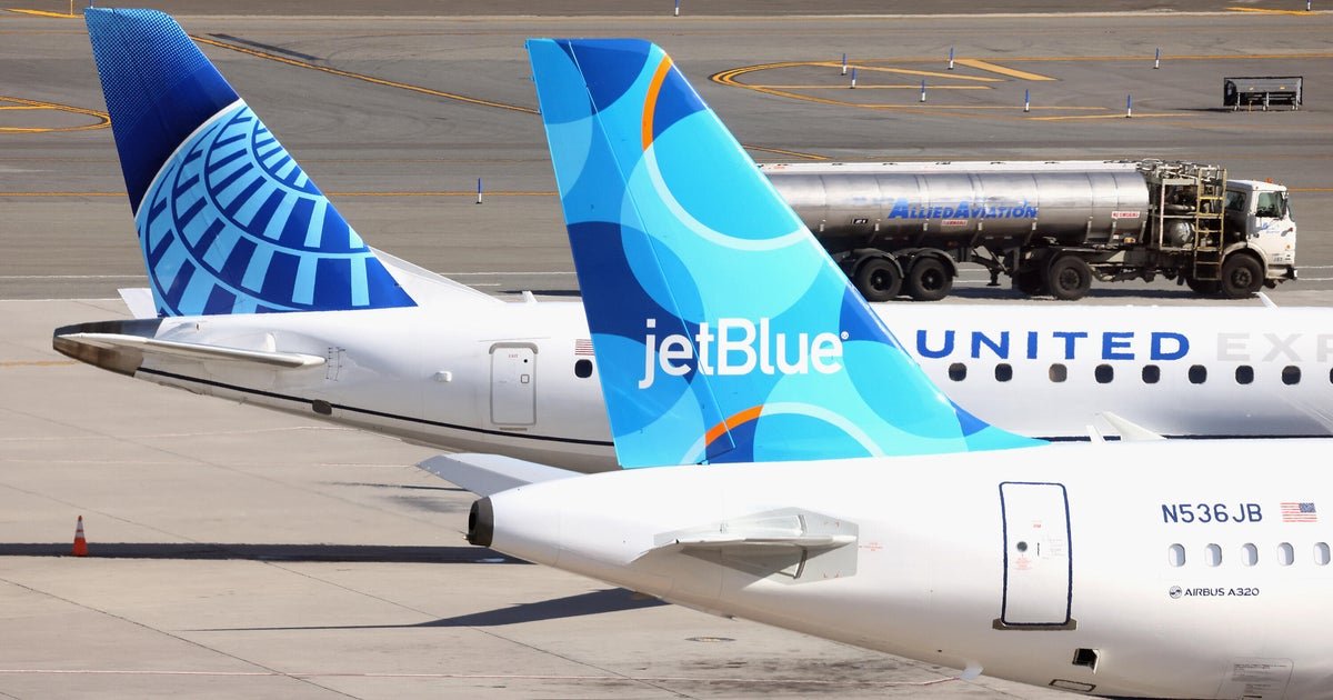 United Airlines and JetBlue strike deal that will impact fliers’ points, return United to JFK airport