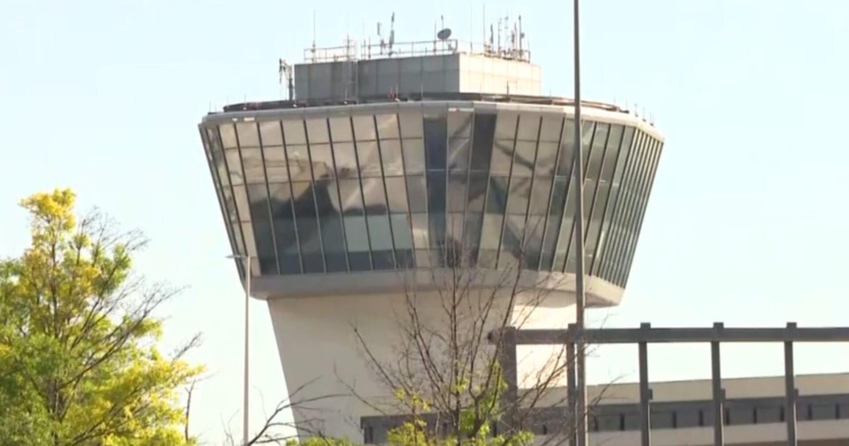 Why flights were delayed again at Newark airport even though backup system worked