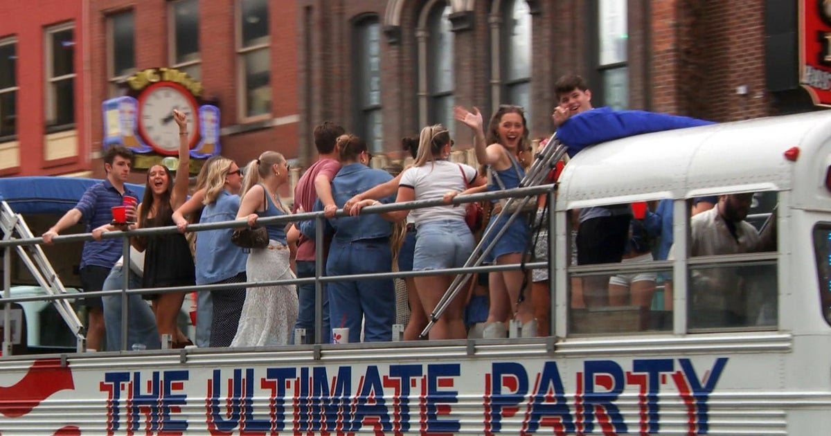 You could save money on your summer vacation this year despite inflation concerns. Here’s how.