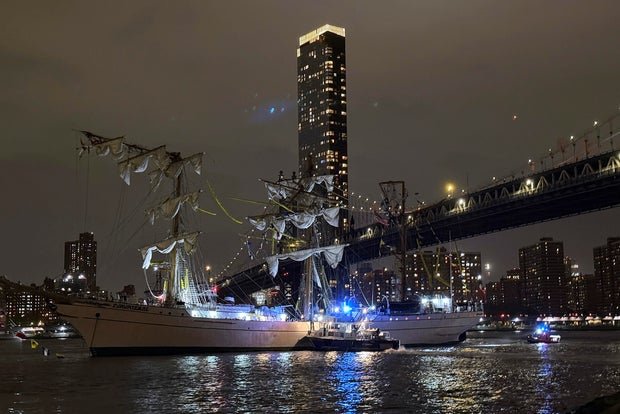 Brooklyn Bridge Collision 