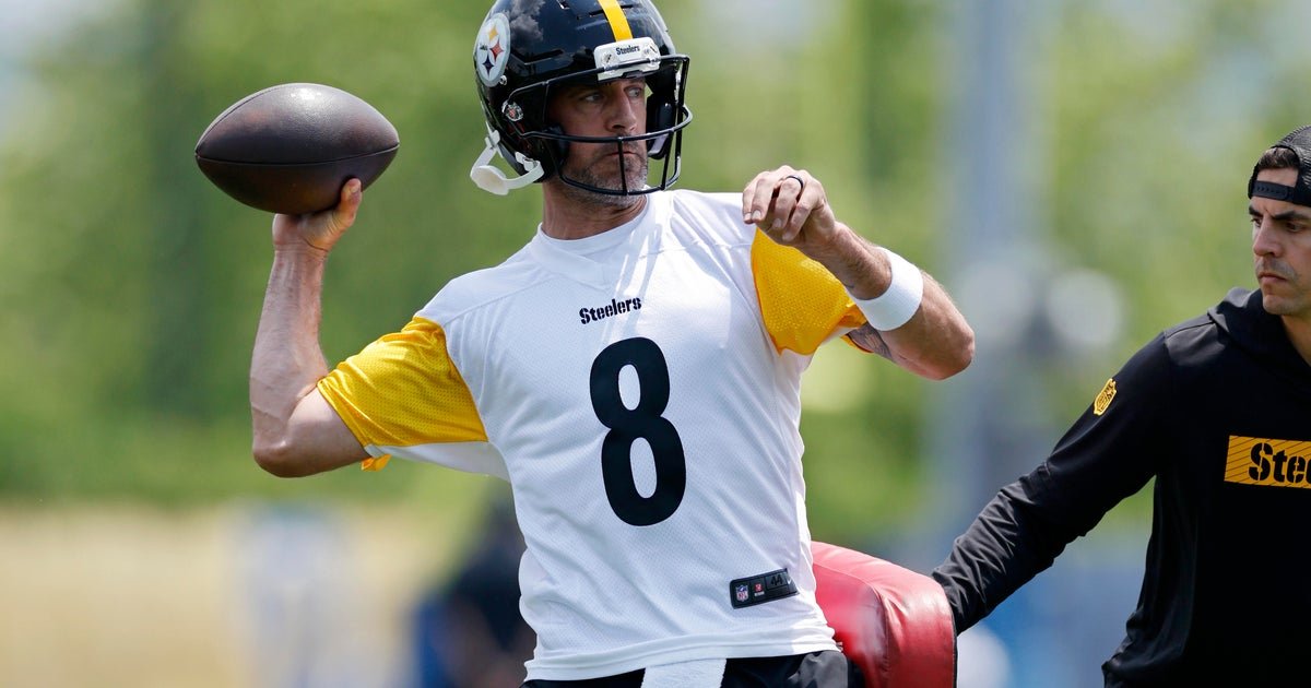 Aaron Rodgers reveals he got married but Steeler QB’s wife remains a mystery