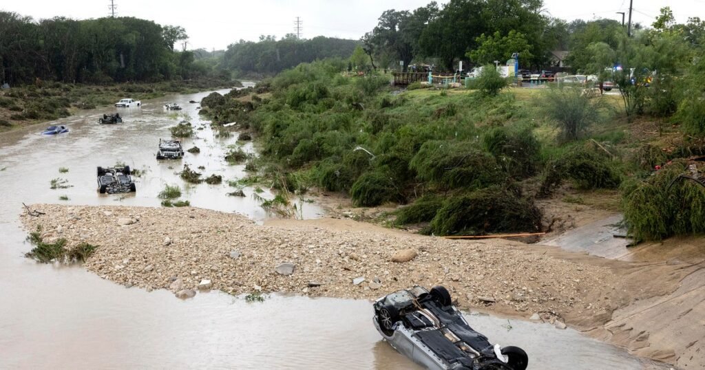At least 5 dead, 2 missing in San Antonio after rapid flooding