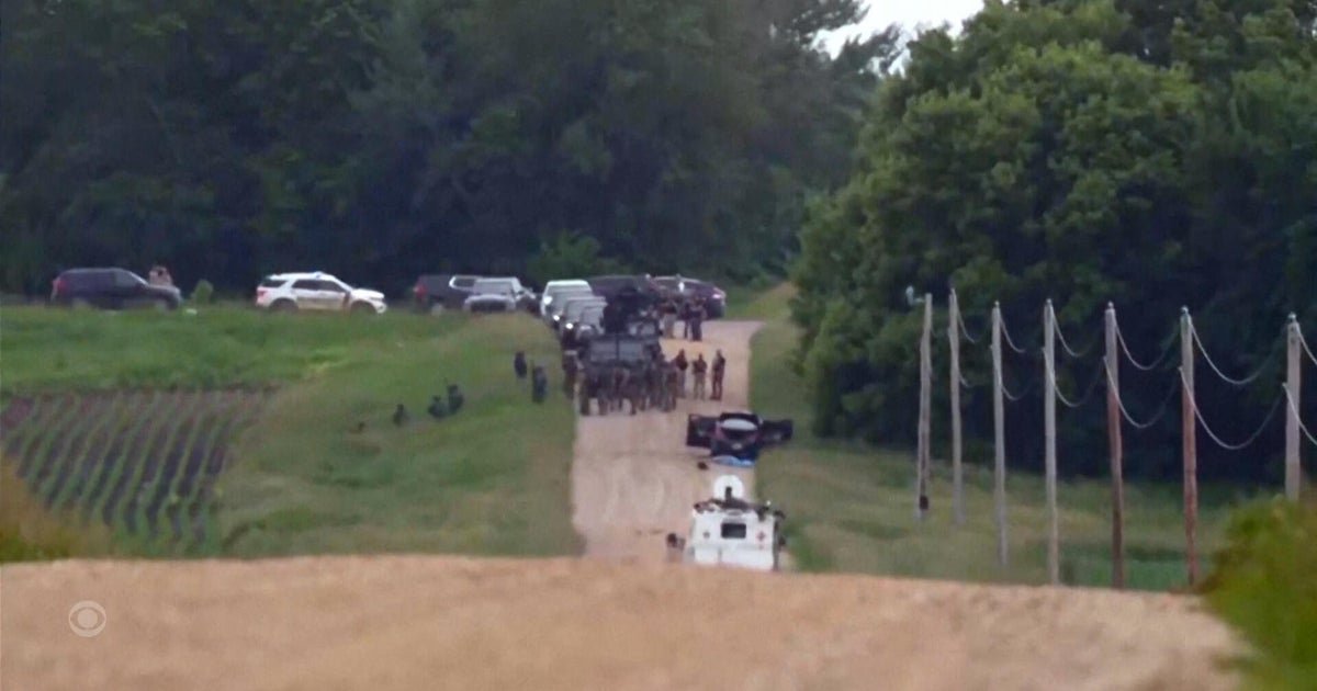 Car found as search continues for alleged shooter of Minnesota lawmakers