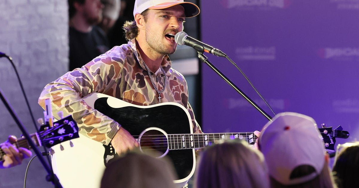 Country singer Conner Smith fatally hits woman with truck, police say
