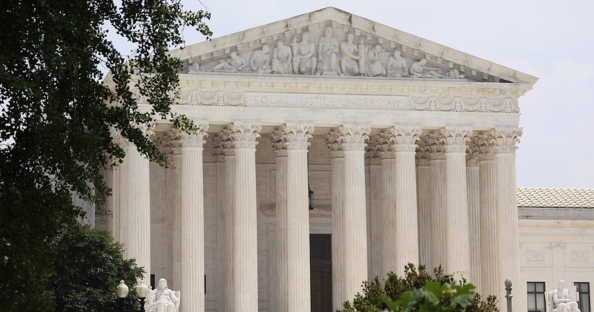 Democrats ask Supreme Court to let them defend political contribution limits