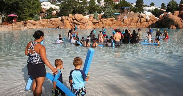Florida man sues Walt Disney World over