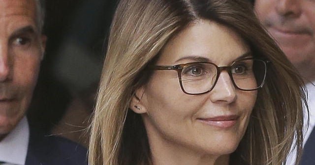 Lori Loughlin and other parents face new charge in admissions scandal
