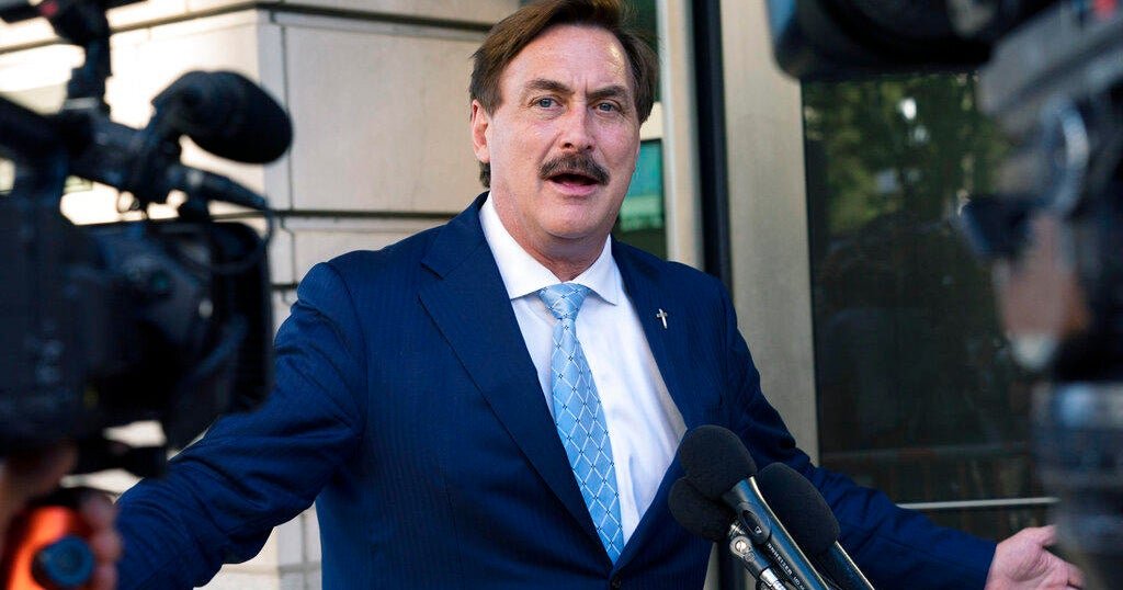 MyPillow CEO Mike Lindell is using his defamation trial to sell goods: