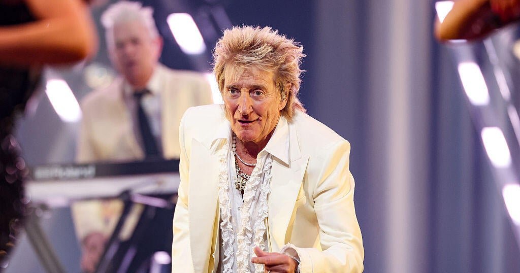 Rod Stewart forced to cancel U.S. shows due to illness: “I’m devastated and sincerely apologize”