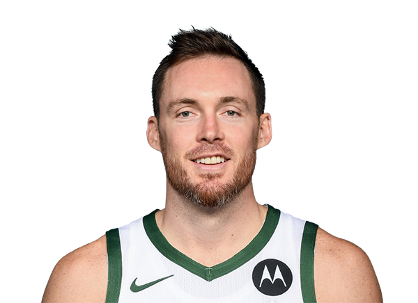 Sources: Bucks’ Connaughton picks up option