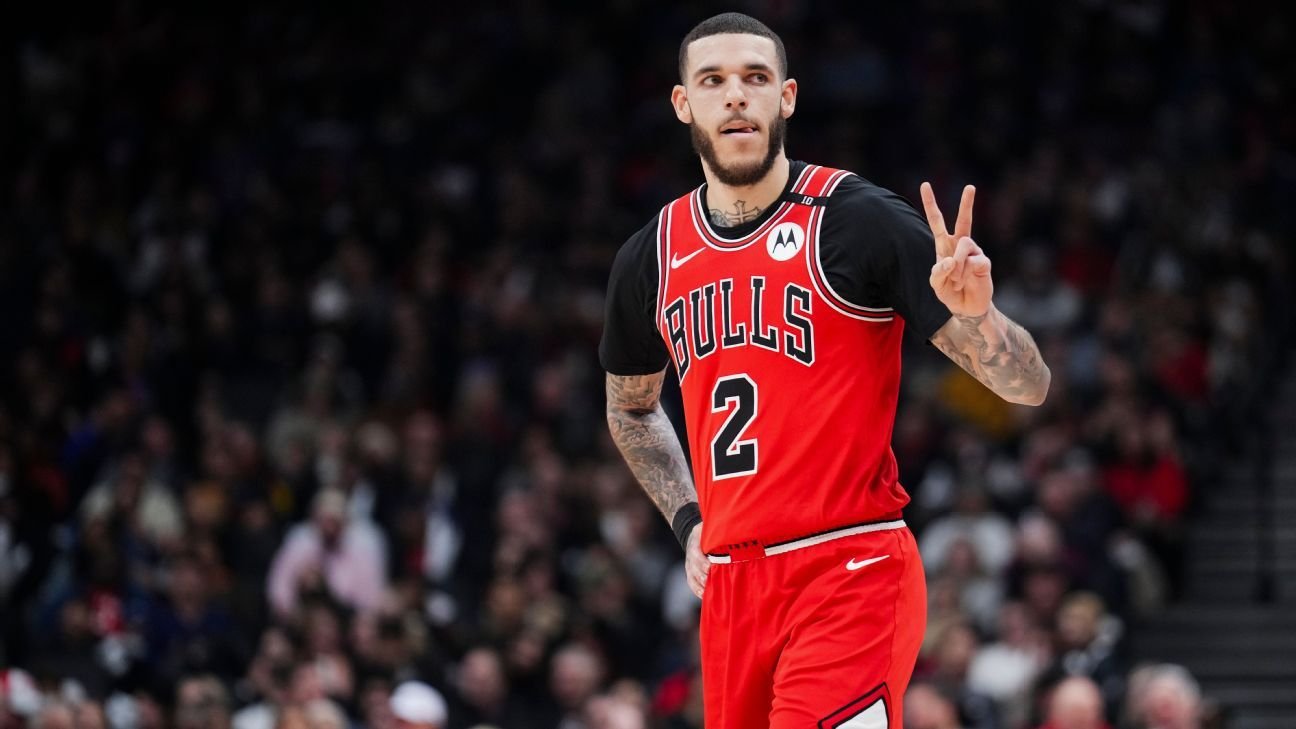 Sources: Bulls trading Ball to Cavs for Okoro