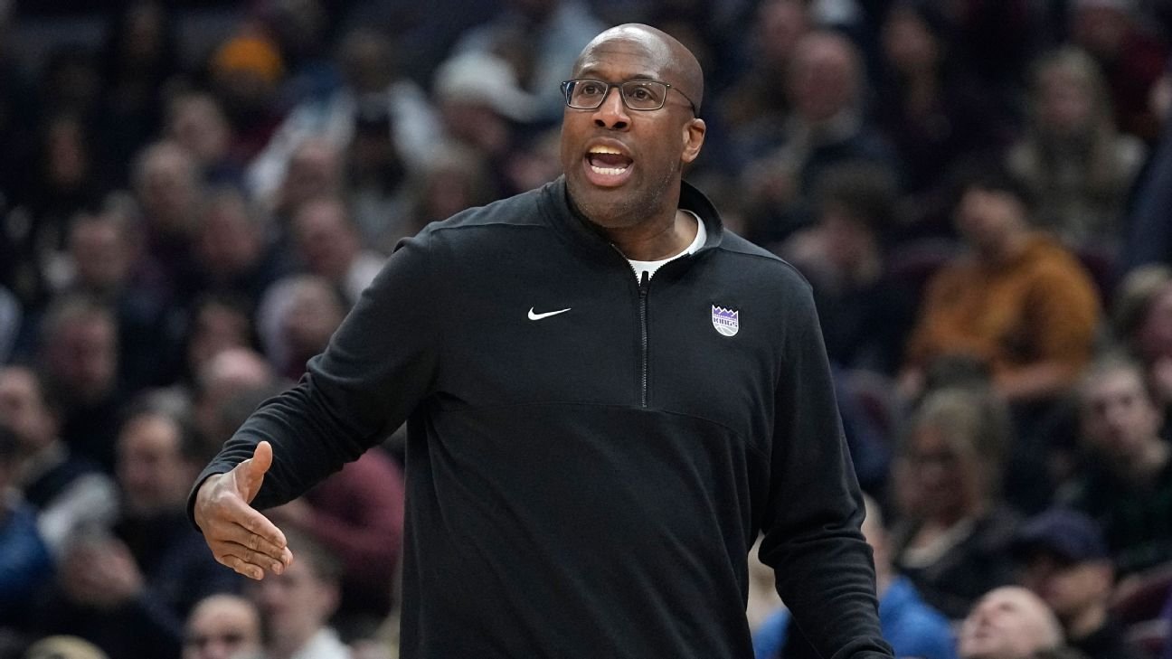 Sources: Knicks set for talks with Brown, Jenkins