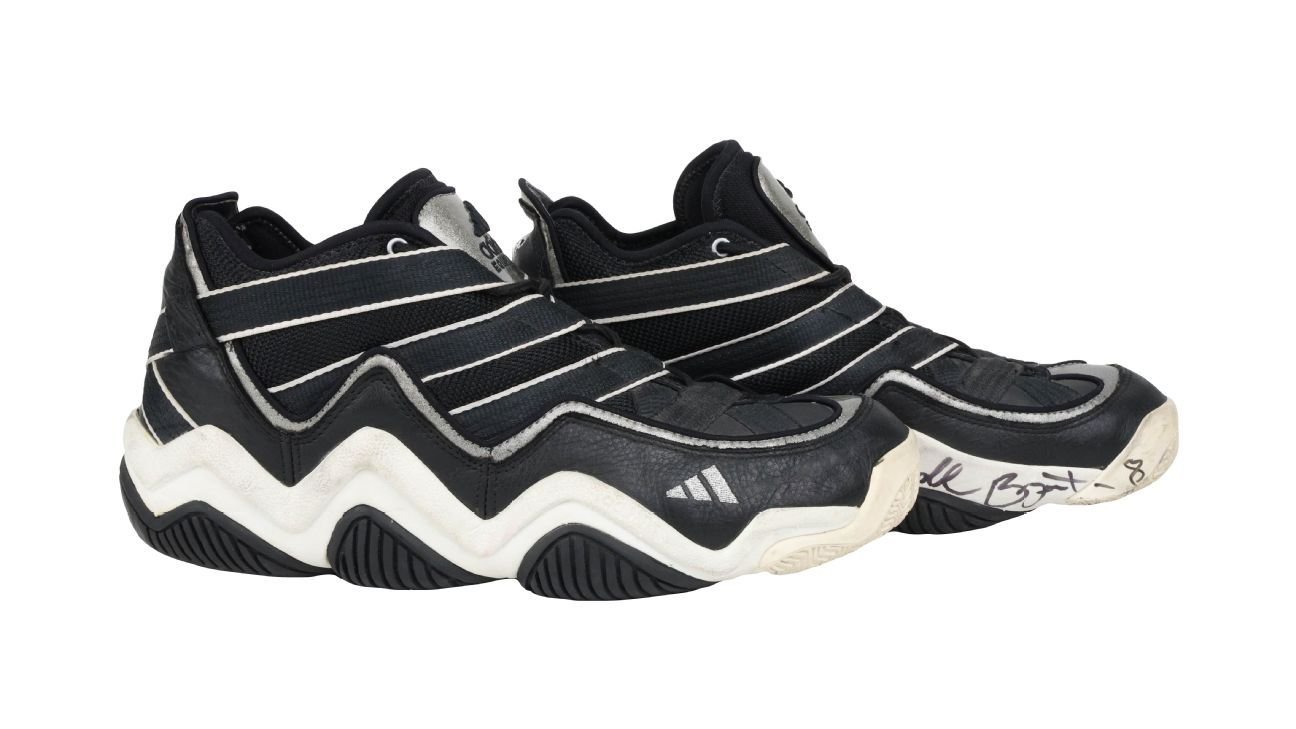 Sneakers from Kobe’s first start sell for 0K